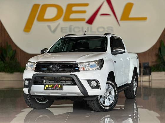 TOYOTA HILUX 2.8 SRV 4X4 CD 16V DIESEL 4P AUTOMÁTICO